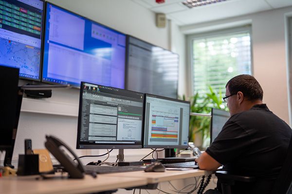 Exemplary Project Management at DVZ Datenverarbeitungszentrum MecklenburgVorpommern GmbH